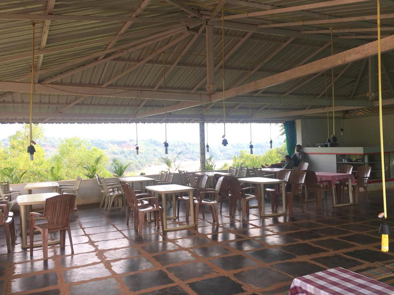 White Elephant Restaurant & Cottages Gokarna Gokarna  Buitenkant foto