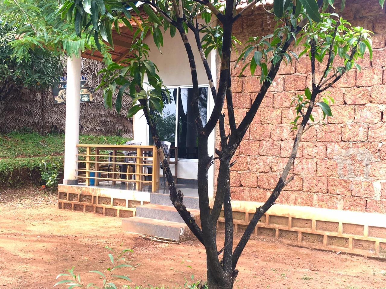 White Elephant Restaurant & Cottages Gokarna Gokarna  Buitenkant foto