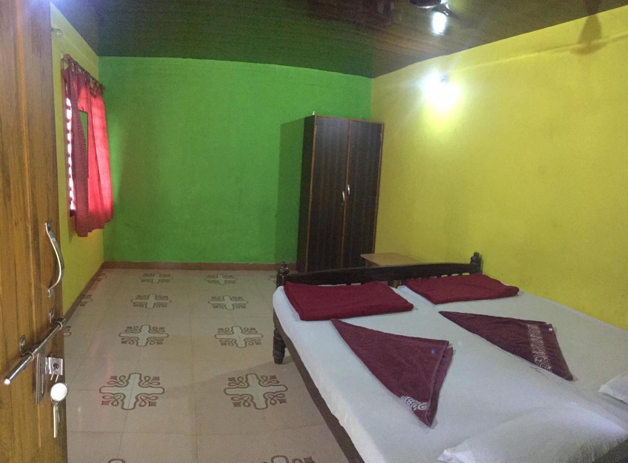 White Elephant Restaurant & Cottages Gokarna Gokarna  Buitenkant foto